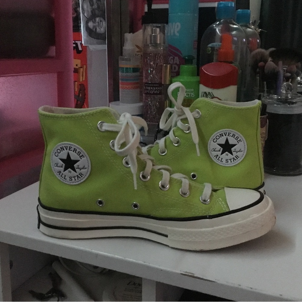 converse high tops lime green